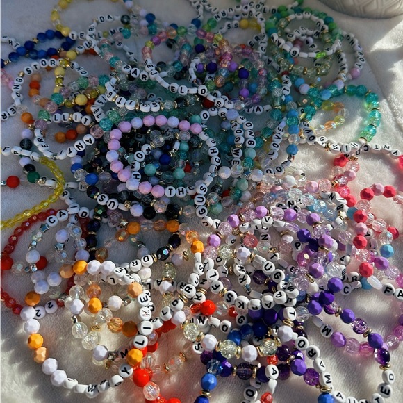 5 Pack - Taylor Swift The Eras Tour Friendship Bracelets Handmade - Picture 3 of 4